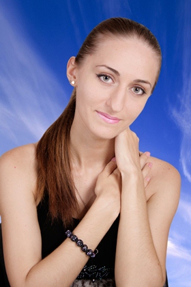 011398-olena-04.jpg